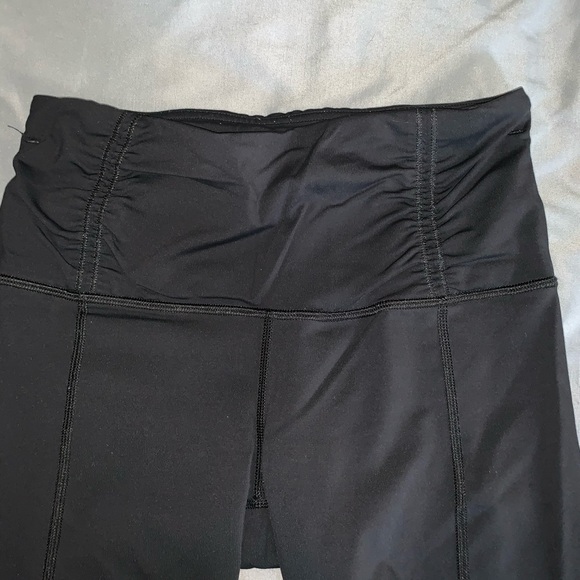 Lululemon running crops - Picture 6 of 8
